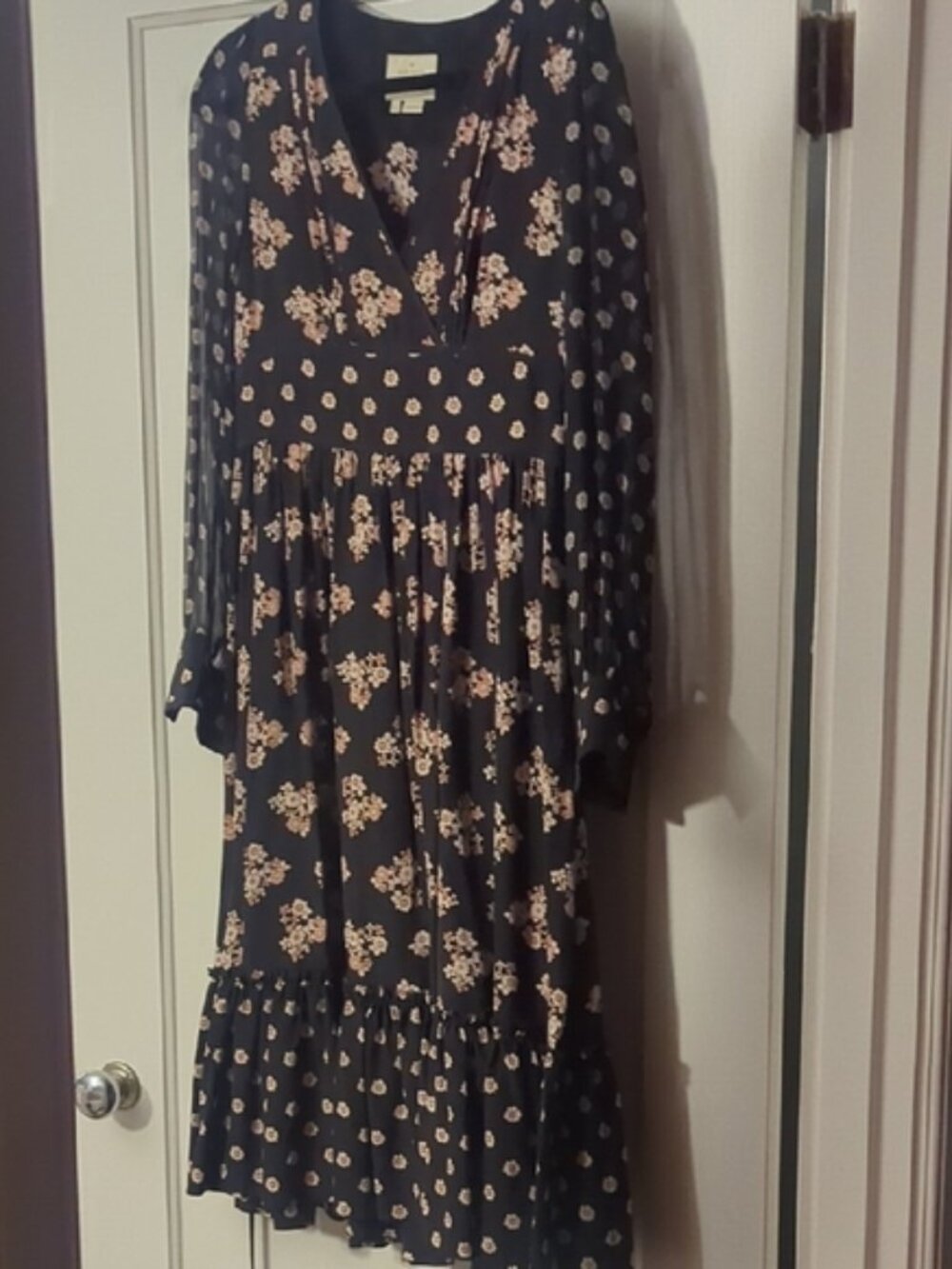 Women's Black Floral Long Sleeve Midi Dress